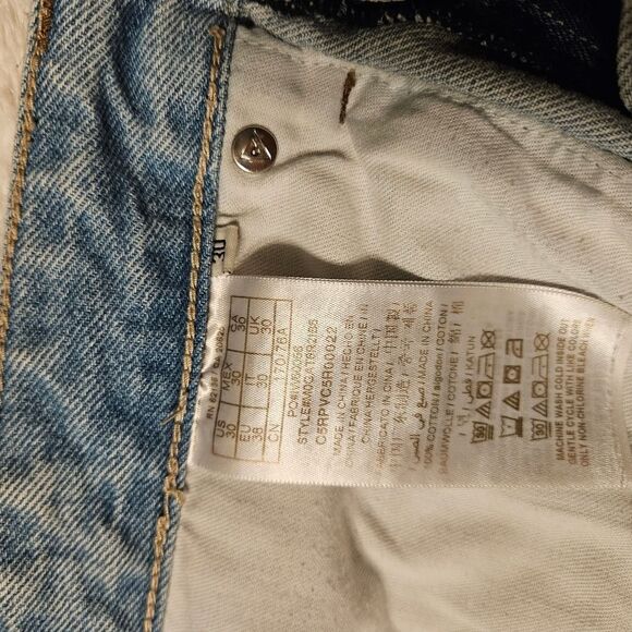 Guess relaxed crop distressed pants - Picture 2 of 8